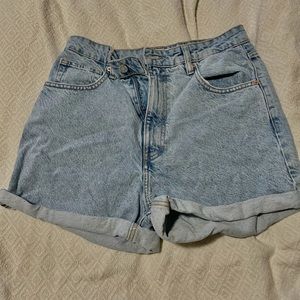 Brand new (tags off) Zara mom short size 8
